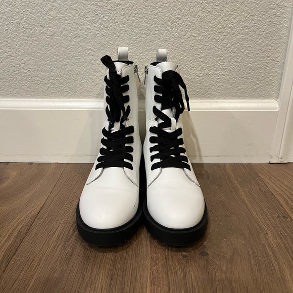 Steve Madden boots - Picture 2 of 3